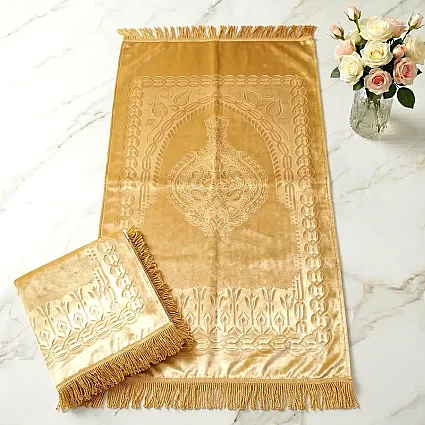 Astarlı Süngerli Kalın Platinyum Seccade 68x115 650 Gr Gold M1