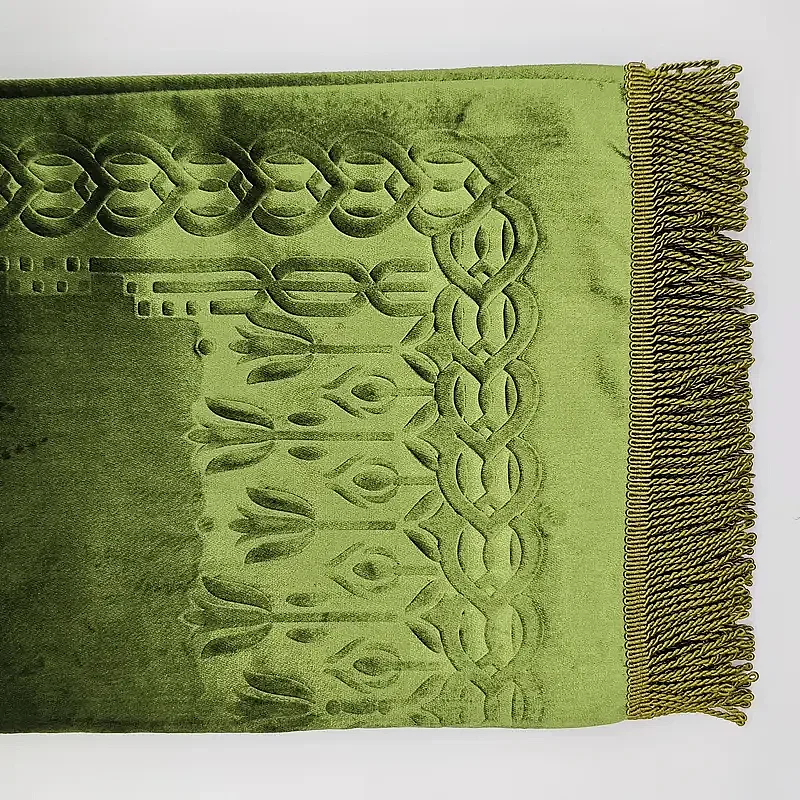 Astarlı Süngerli Kalın Platinyum Seccade 68x115 650 Gr Yeşil M1 - 2