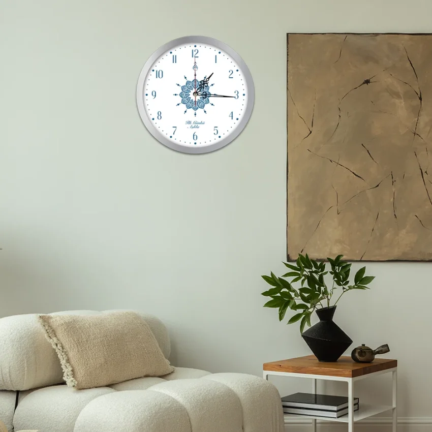 Duvar Saati 30 cm Cam, Akar Saniyeli, Sessiz Mekanizma - Serhendi Logolu - İlk Günkü Aşkla - Çini Desen Gümüş Çerçeve M2 - 2
