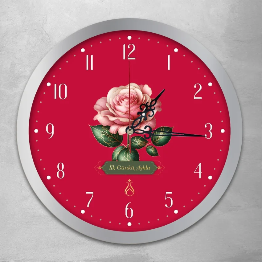 Duvar Saati 30 cm Cam, Akar Saniyeli, Sessiz Mekanizma - Serhendi Logolu - İlk Günkü Aşkla - Pembe Gül Gümüş Çerçeve M1 - 1