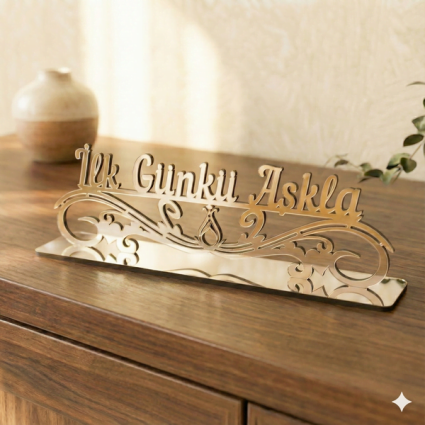 Masa Üstü Dekor, İlk Günkü Aşkla, Salon ve Ofis Dekor, Masa Aksesuarları, 25x7 Serhendi Logolu Gümüş Pleksi M2 - Serhendi Logolu Ürünler