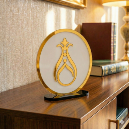 Serhendi Logolu Pleksi Masa Üstü Dekor, Stand - Ayaklı Çap 15 cm Beyaz M1 - Serhendi Logolu Ürünler