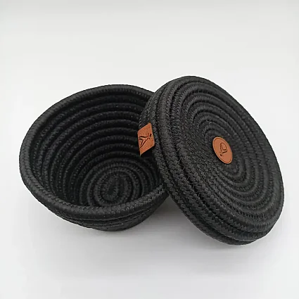 Siyah Hasır Hatme Kutusu Hacegan Serhendi Logolu