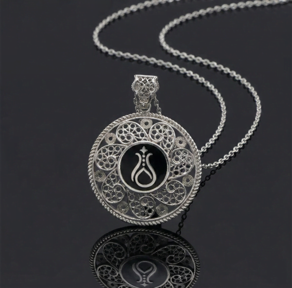 Telkari Yuvarlak Gümüş Kadın Kolye - Serhendi Logolu M3 Siyah - 1