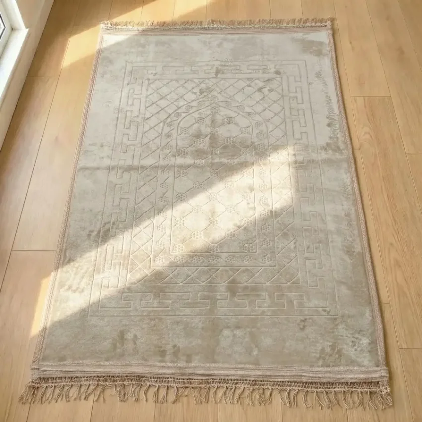 Yumuşak Peluş Seccade Kaymaz Taban 80x120 Beyaz M1 - 1