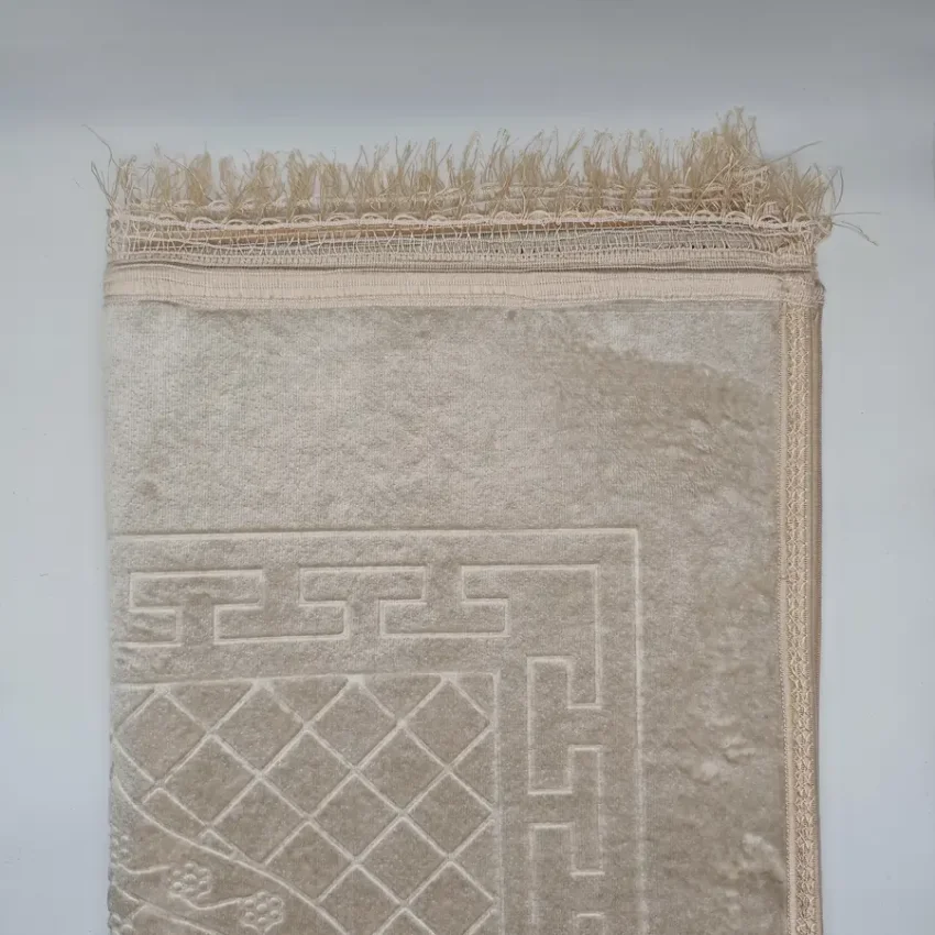 Yumuşak Peluş Seccade Kaymaz Taban 80x120 Beyaz M1 - 3