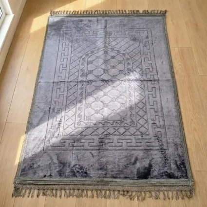 Yumuşak Peluş Seccade Kaymaz Taban 80x120 Mor M1