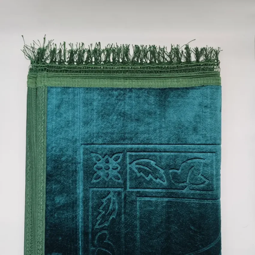 Yumuşak Peluş Seccade Kaymaz Taban 80x120 Zümrüt Yeşil M1 - 3